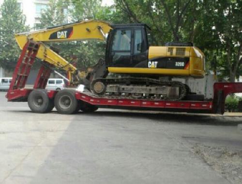 貨運(yùn)車輛